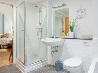 Abbey Church 24 Upper North Aisle Bathroom 2 Abbey Church 24 - Upper North Aisle accommodations bathroom with shower at Abbey Holidays by Loch Ness